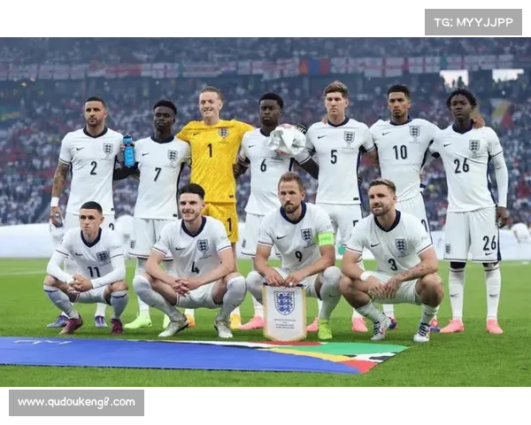 凯恩入选国家队历程及关键节点分析与成长轨迹研究